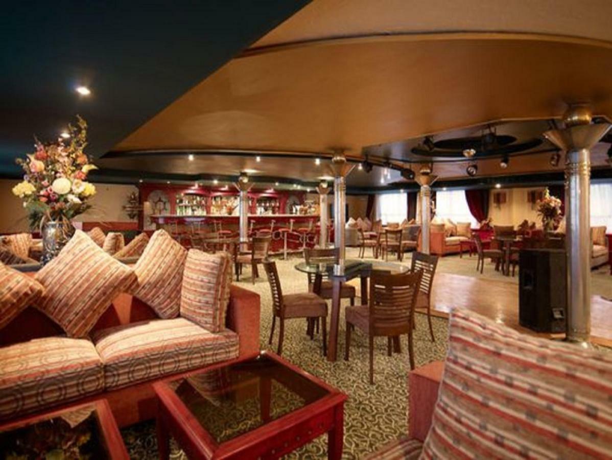 Готель Luxor Luxury Nile Cruises - From Luxor 04 Nights - From Aswan 03 Nights Екстер'єр фото