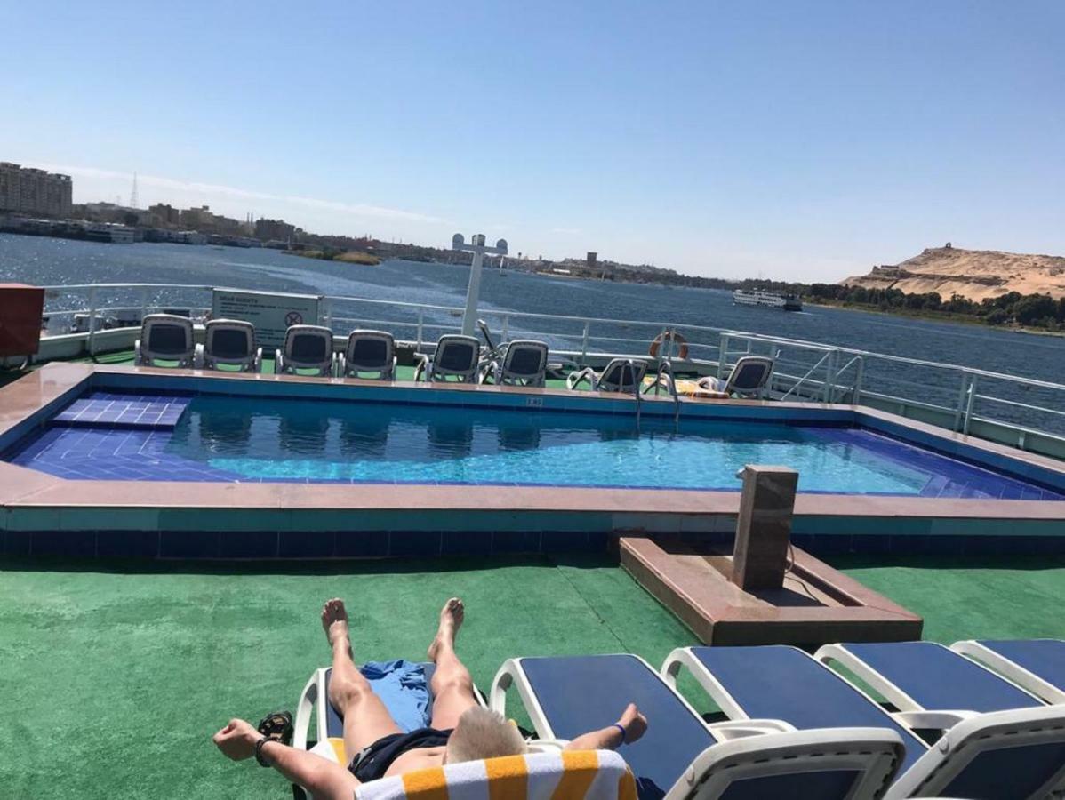 Готель Luxor Luxury Nile Cruises - From Luxor 04 Nights - From Aswan 03 Nights Екстер'єр фото