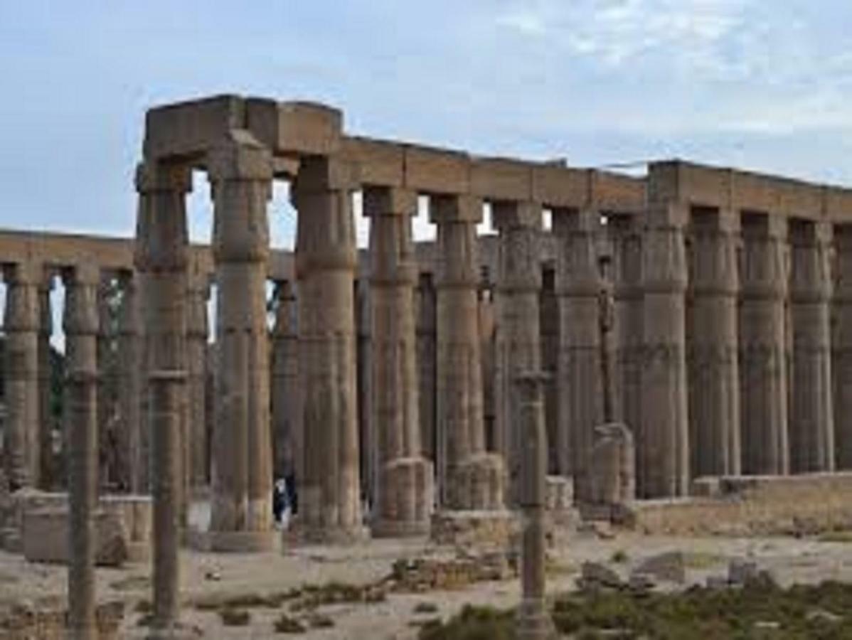 Готель Luxor Luxury Nile Cruises - From Luxor 04 Nights - From Aswan 03 Nights Екстер'єр фото