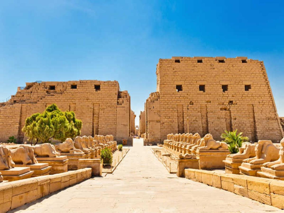 Готель Luxor Luxury Nile Cruises - From Luxor 04 Nights - From Aswan 03 Nights Екстер'єр фото