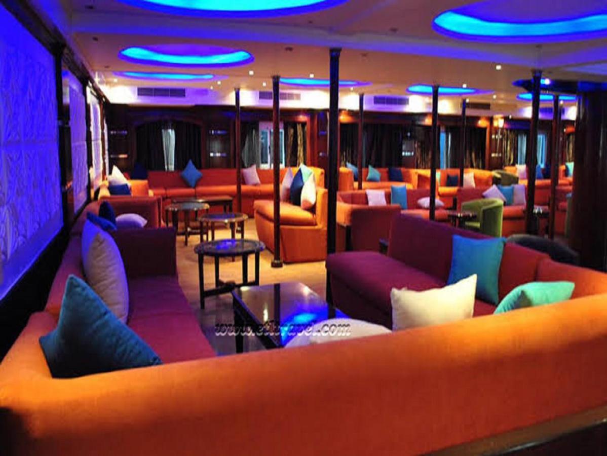 Готель Luxor Luxury Nile Cruises - From Luxor 04 Nights - From Aswan 03 Nights Екстер'єр фото