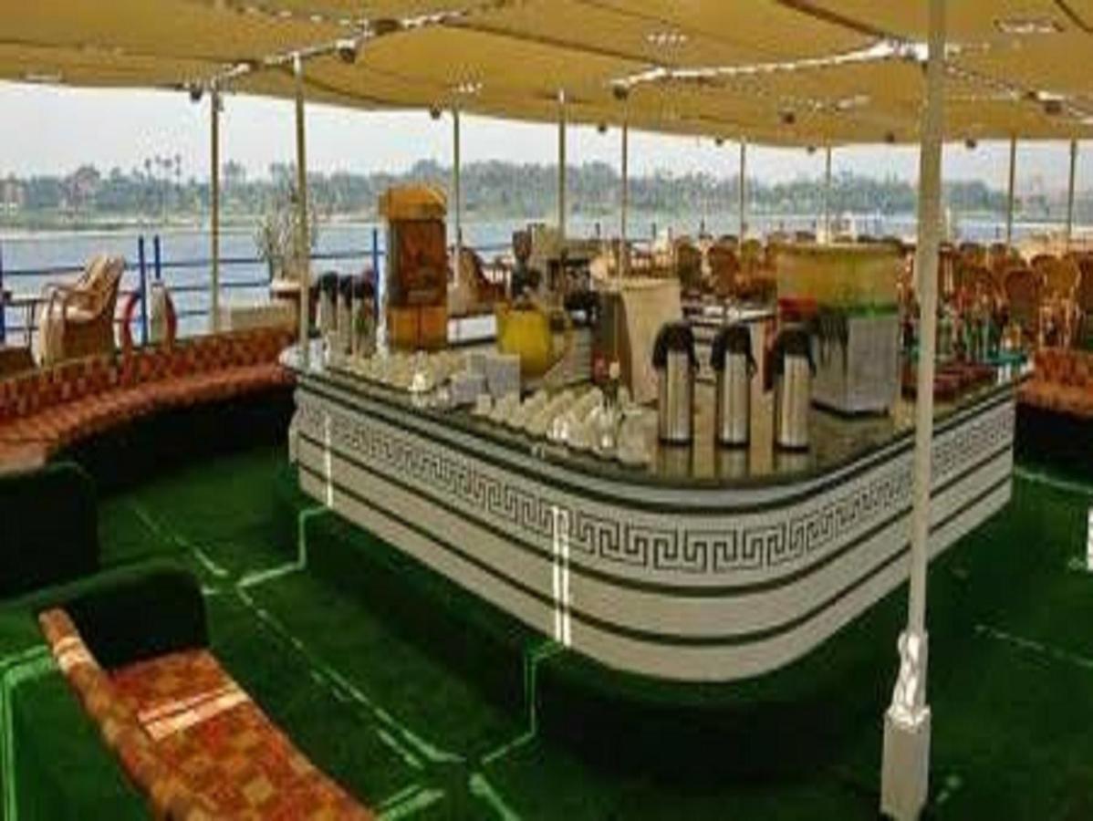 Готель Luxor Luxury Nile Cruises - From Luxor 04 Nights - From Aswan 03 Nights Екстер'єр фото
