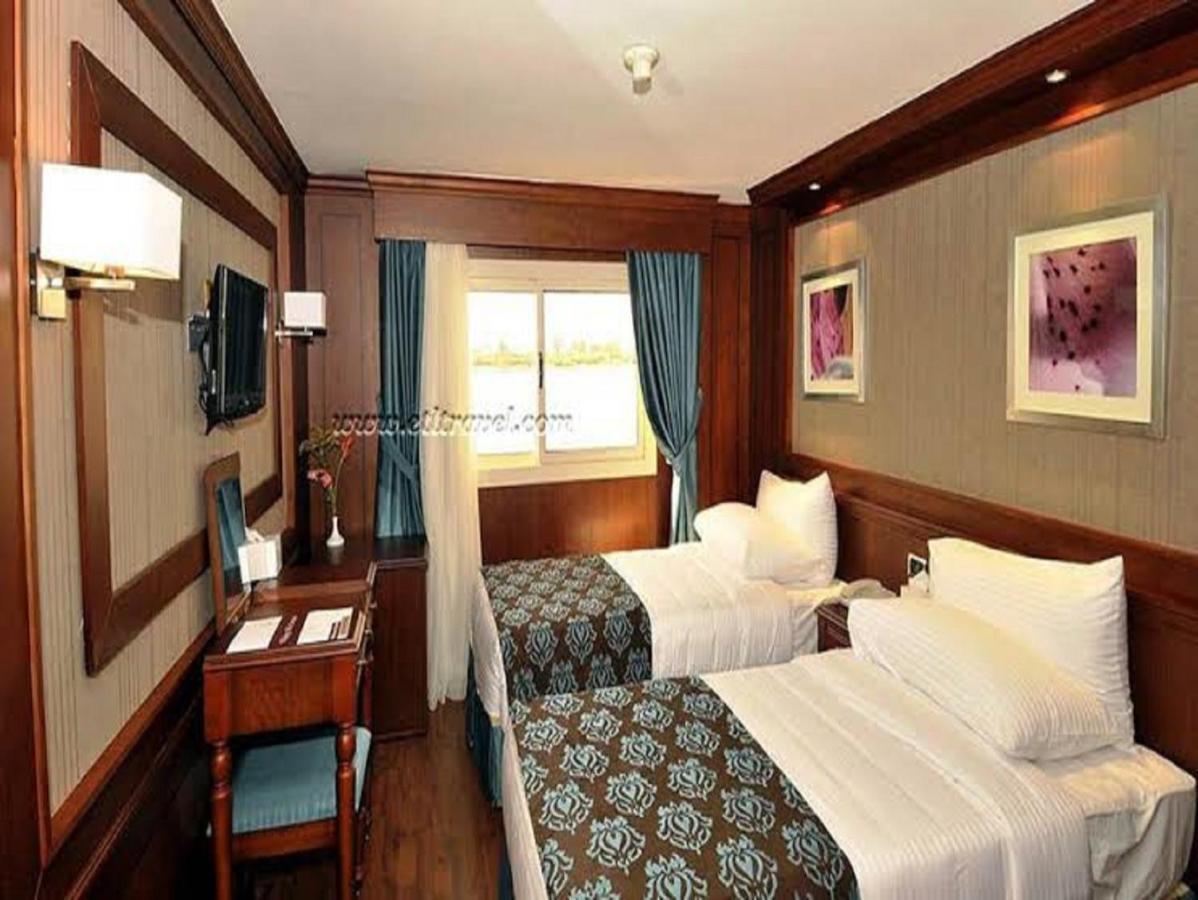 Готель Luxor Luxury Nile Cruises - From Luxor 04 Nights - From Aswan 03 Nights Екстер'єр фото
